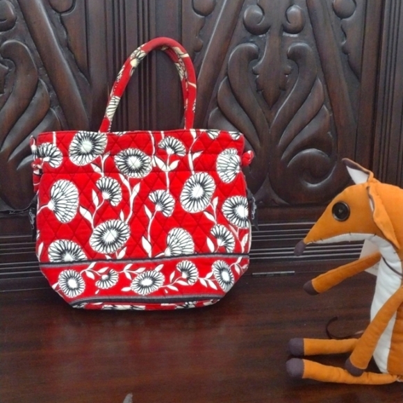 Vera Bradley Handbags - Vera Bradley Tote Flowers red white quilted 10"x9"x5"
